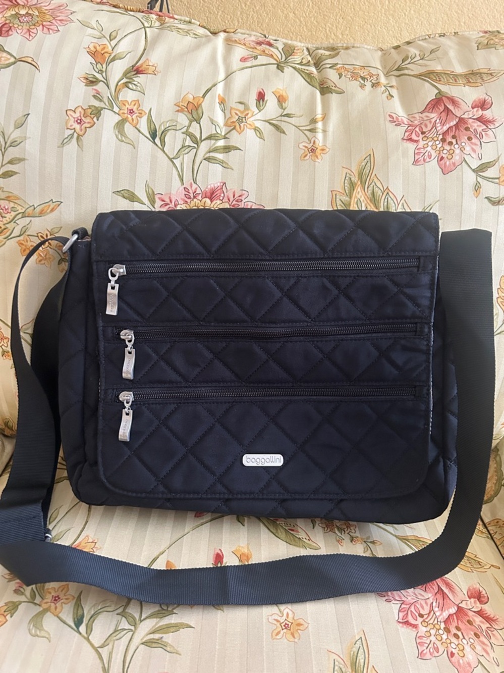 Baggallini Laptop Travel Messenger Bag